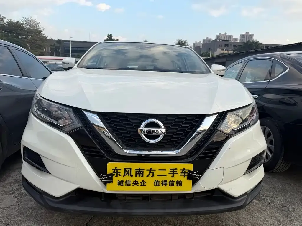 Nissan Qashqai — фото 9
