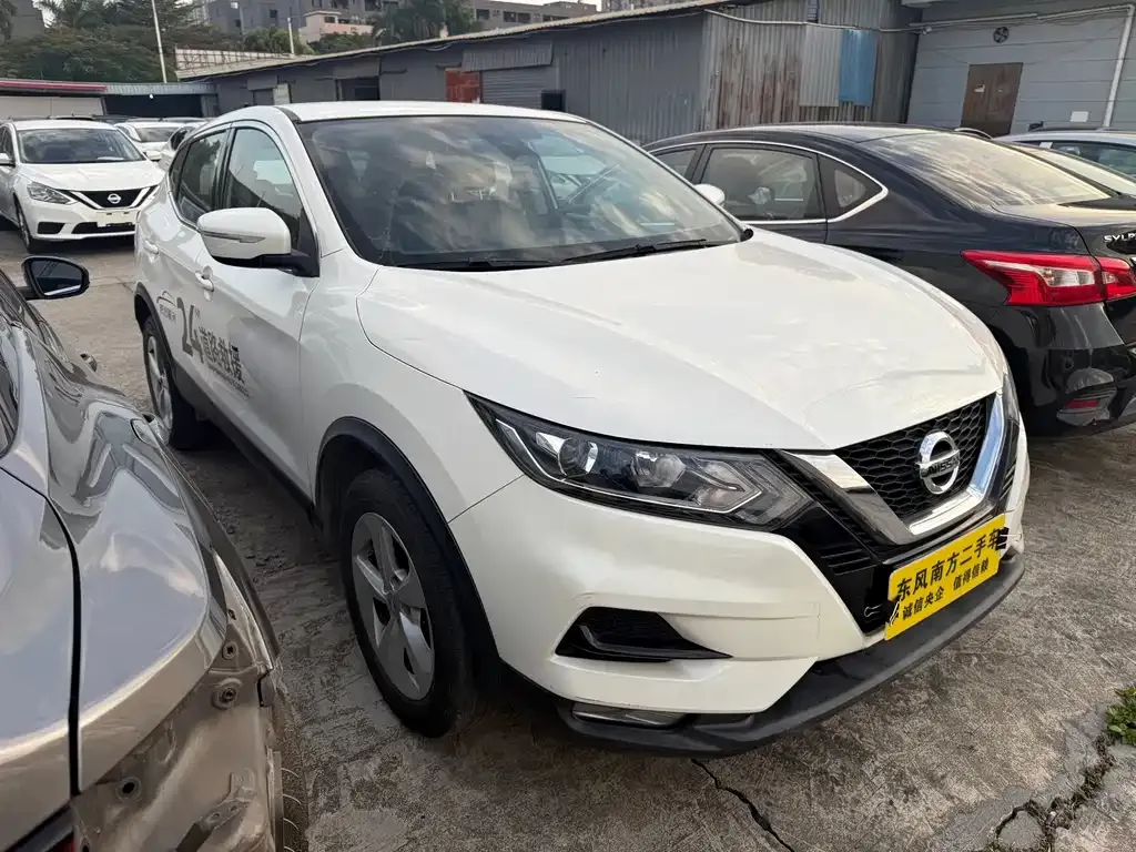 Nissan Qashqai — фото 10