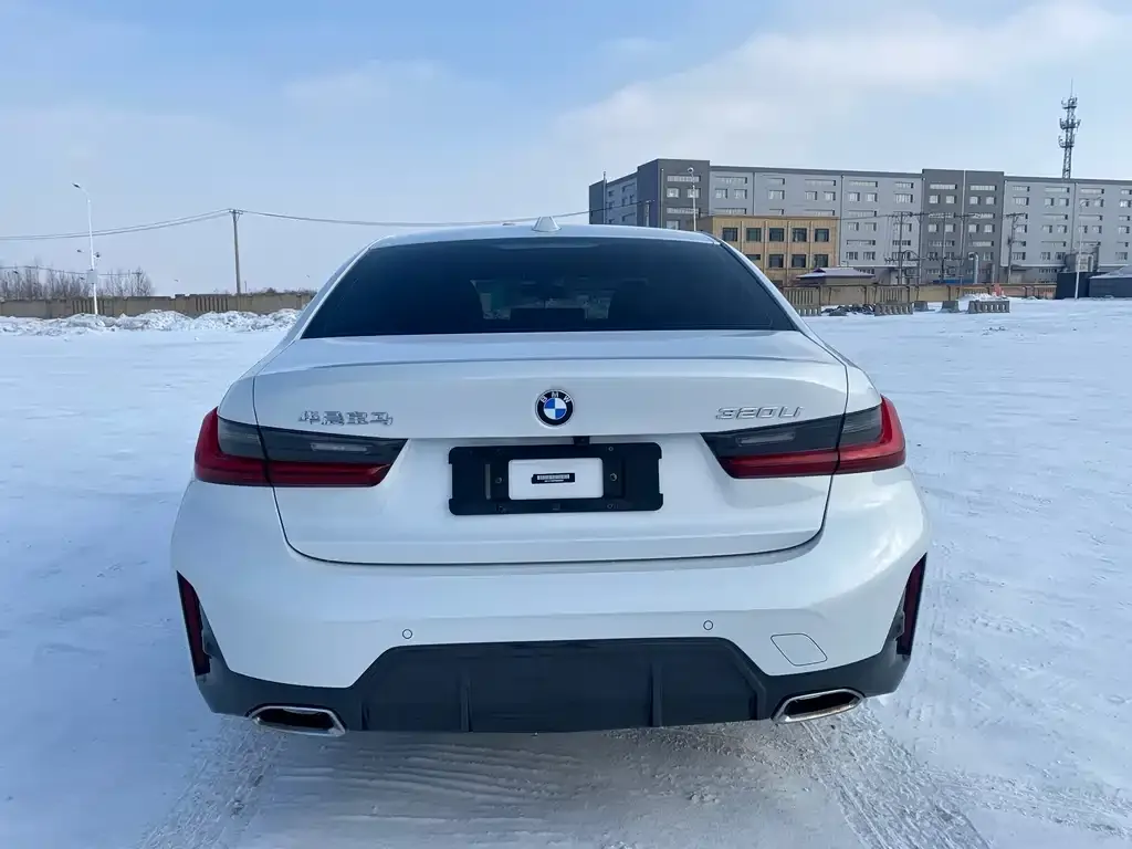 BMW 3 Series 2023 из CN, фото 8
