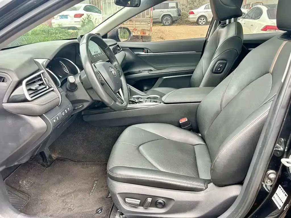 Toyota Camry 2023 из CN, фото 4