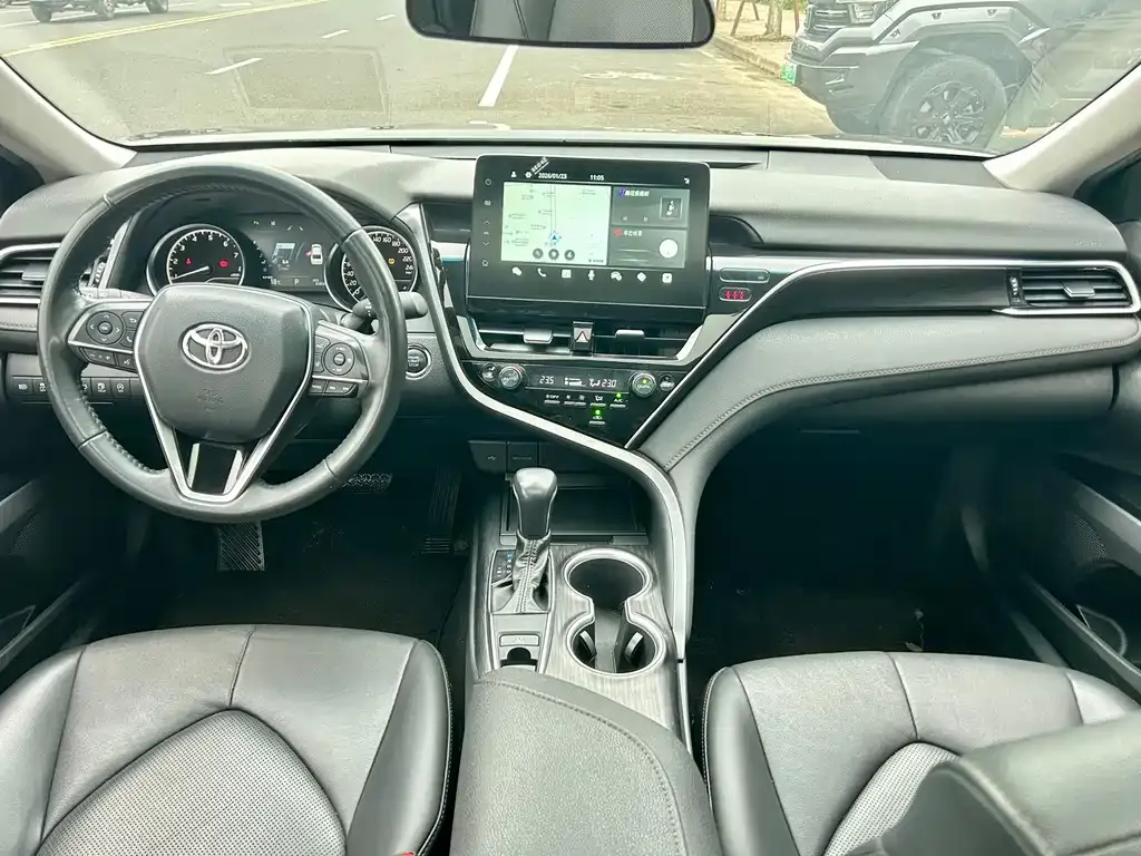 Toyota Camry 2023 из CN, фото 2