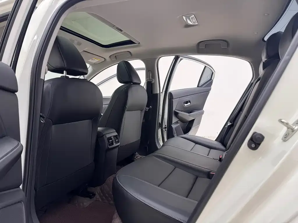 Nissan Sylphy 2022 из CN, фото 9