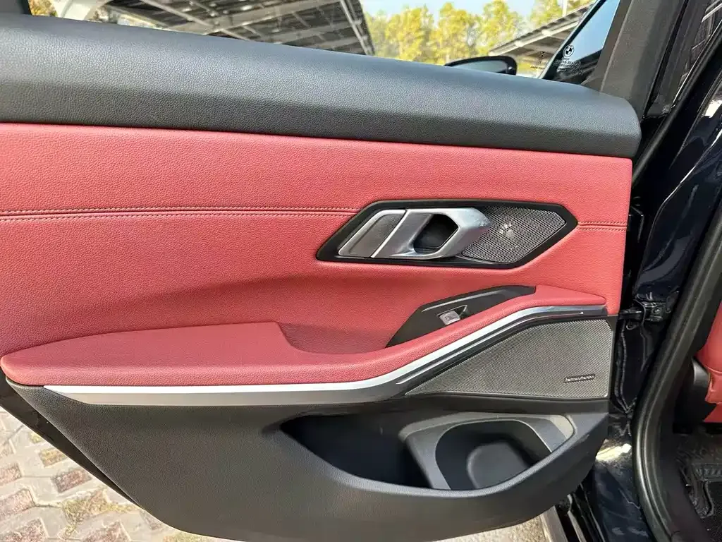 BMW 3 Series 2023 из CN, фото 9