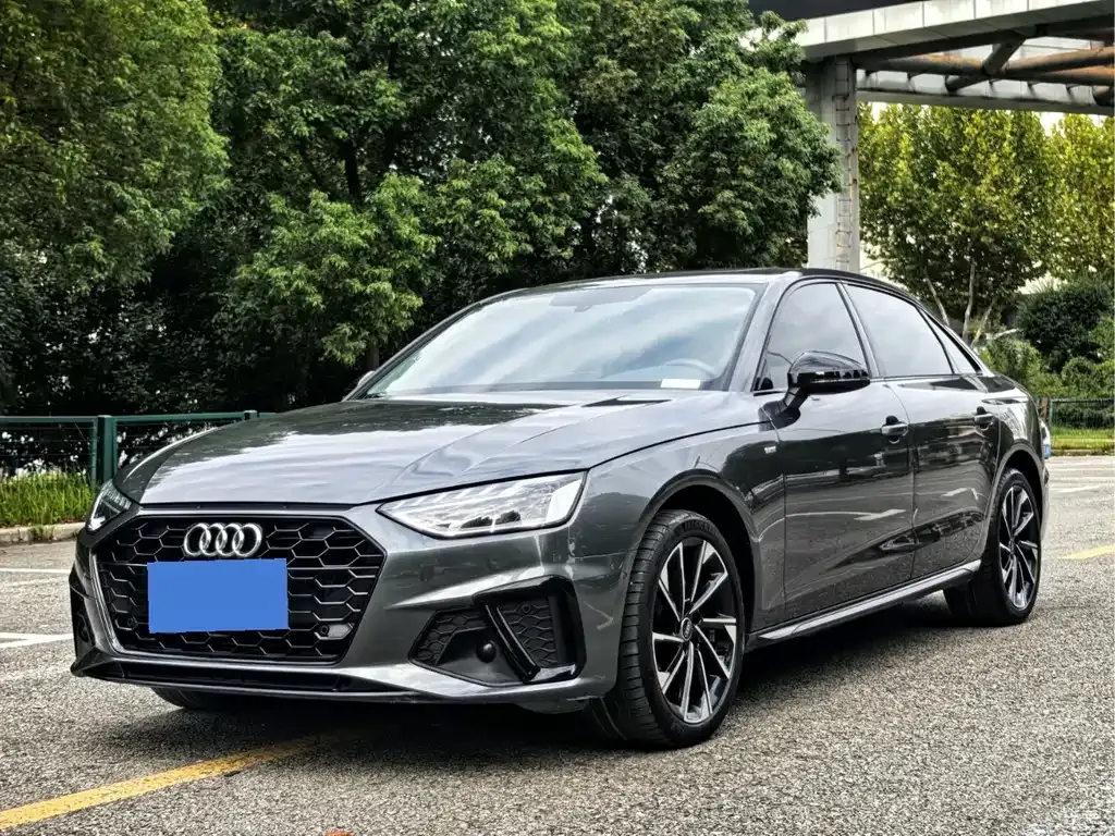 Audi A4L 2021 из CN, фото 1