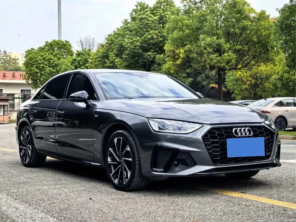 Audi A4L 2021 из CN, фото 7