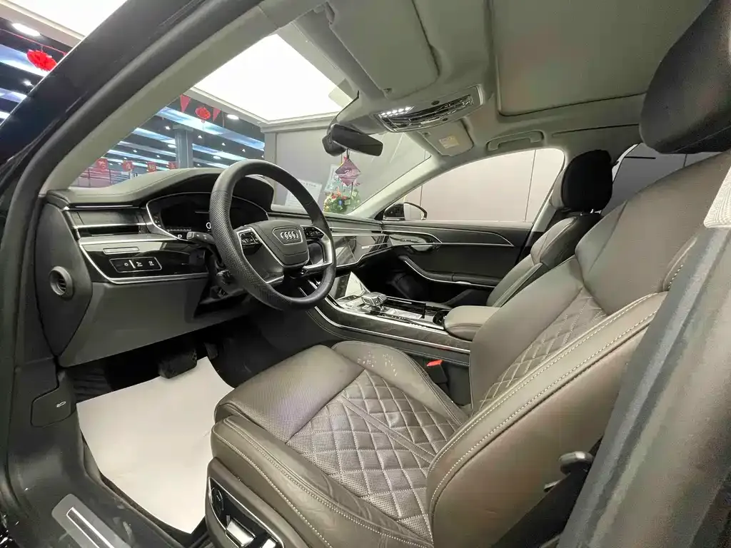 Audi A8 2024 из CN, фото 7