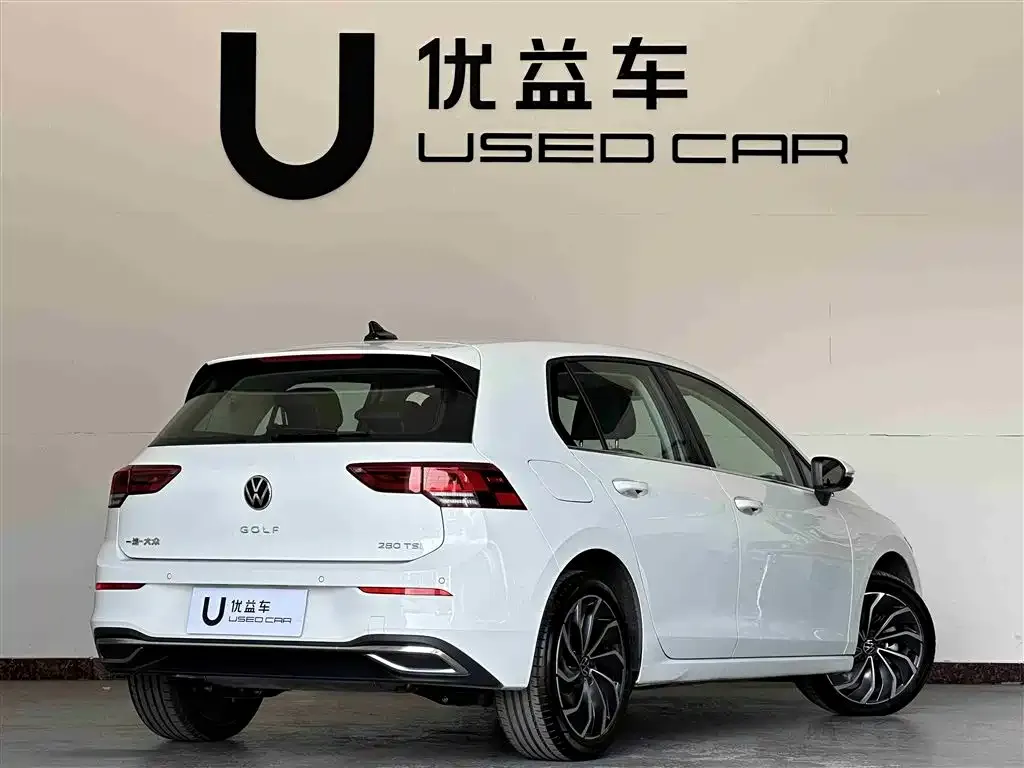 Volkswagen Golf 2024 из CN, фото 6