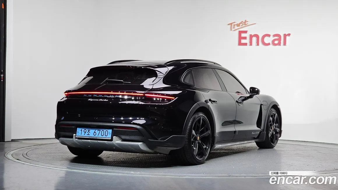 Porsche Taycan 2024 из KR, фото 4
