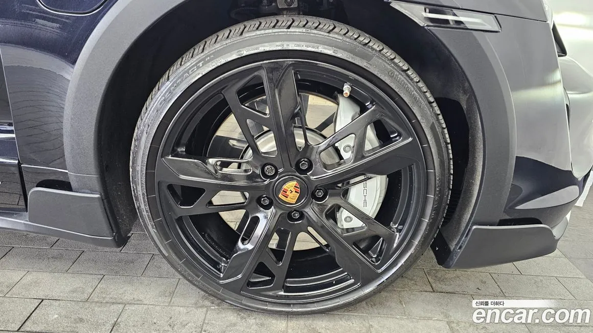 Porsche Taycan 2024 из KR, фото 10
