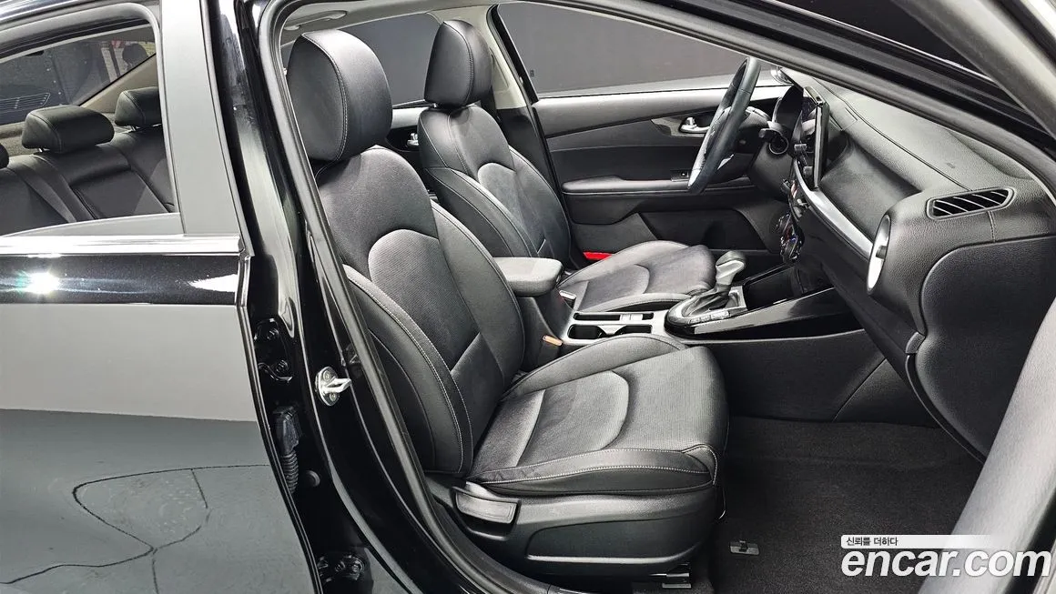 Kia K3 2022 из KR, фото 10