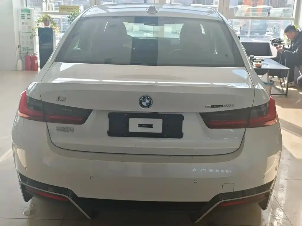 BMW i3 2026 из CN, фото 7