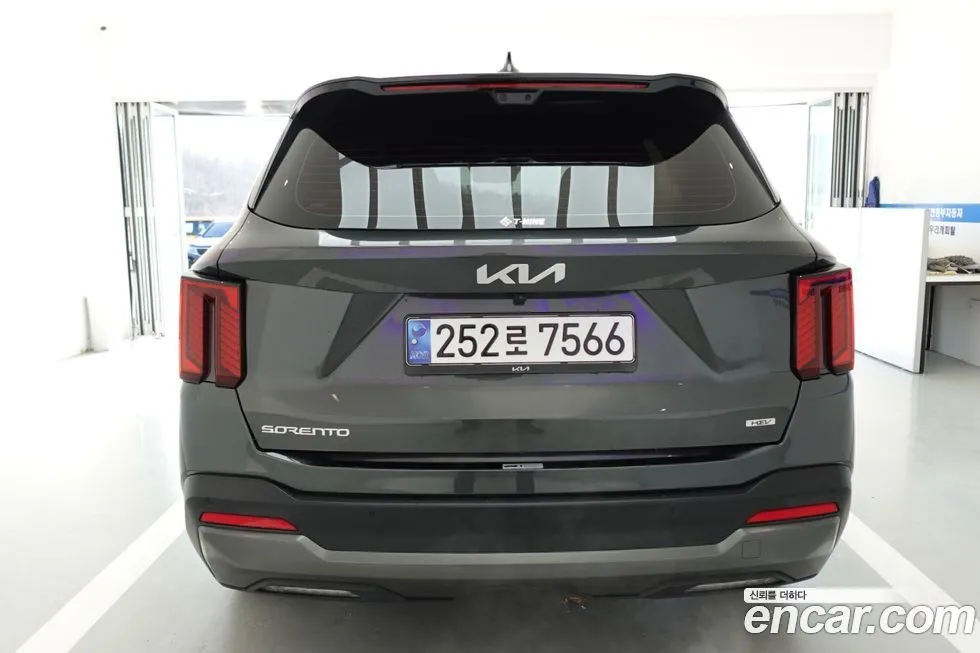 Kia Sorento — фото 10