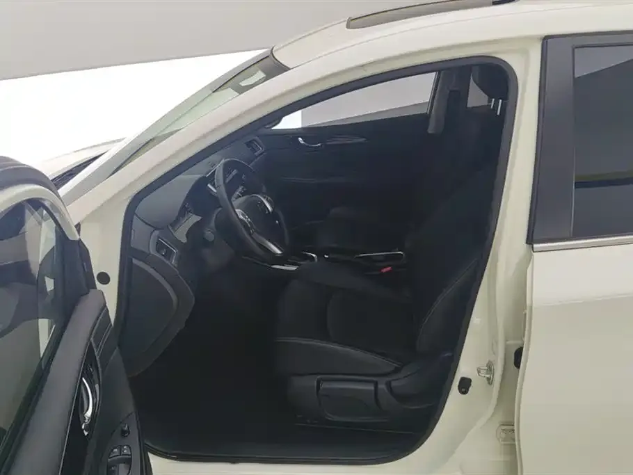Nissan Tiida 2022 из CN, фото 5