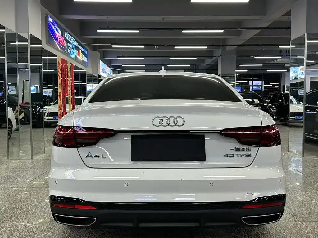 Audi A4L 2023 из CN, фото 5