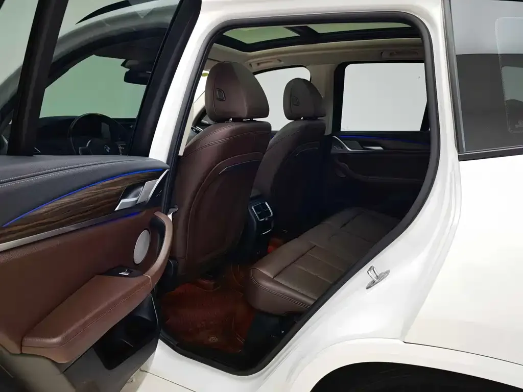 BMW X3 2022 из CN, фото 4