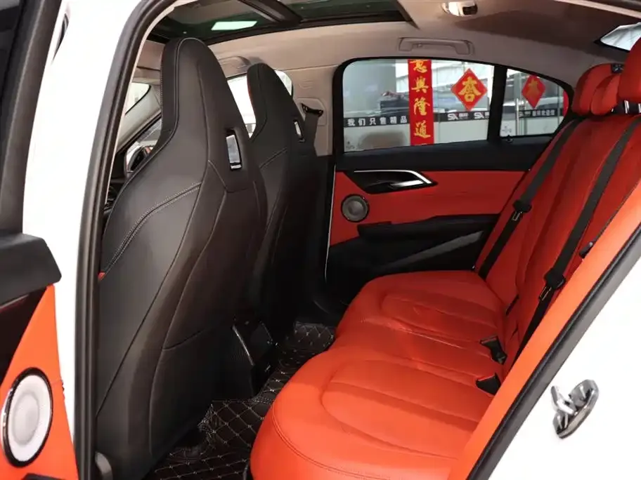 BMW 1 Series 2023 из CN, фото 5