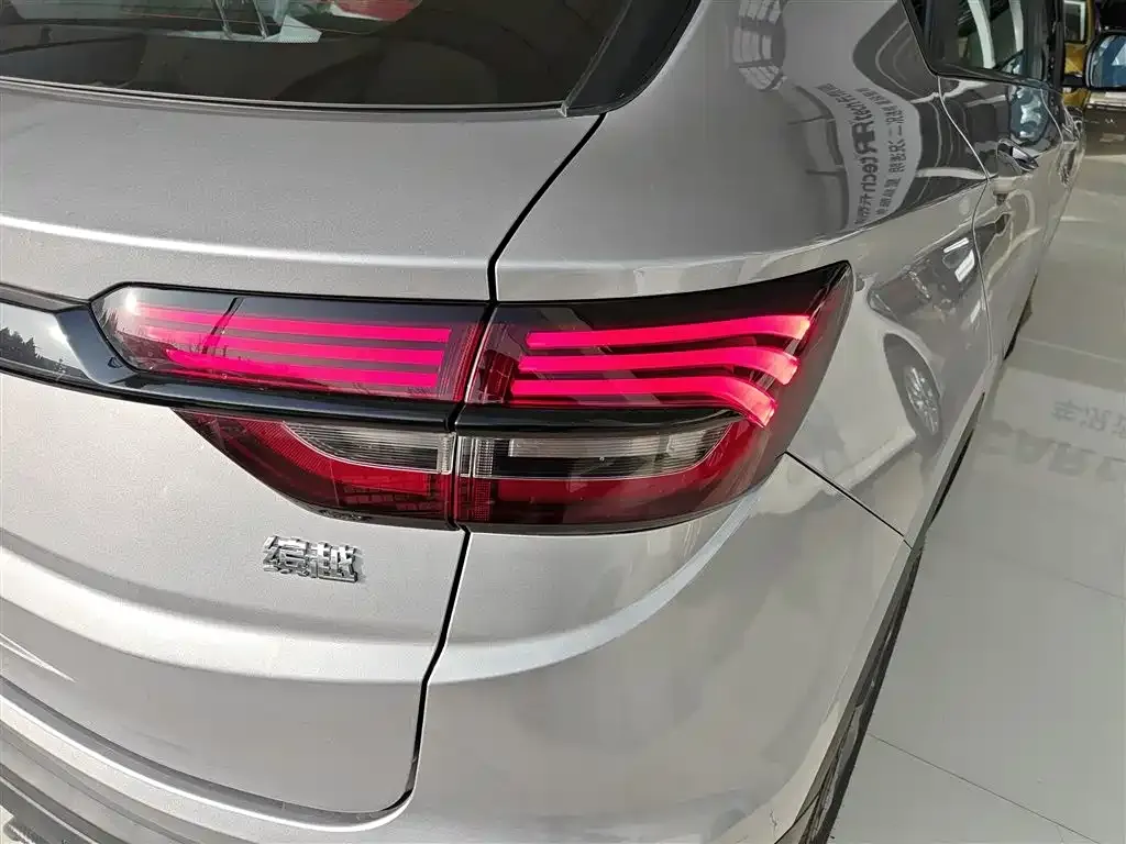 Geely Binyue 2025 из CN, фото 2