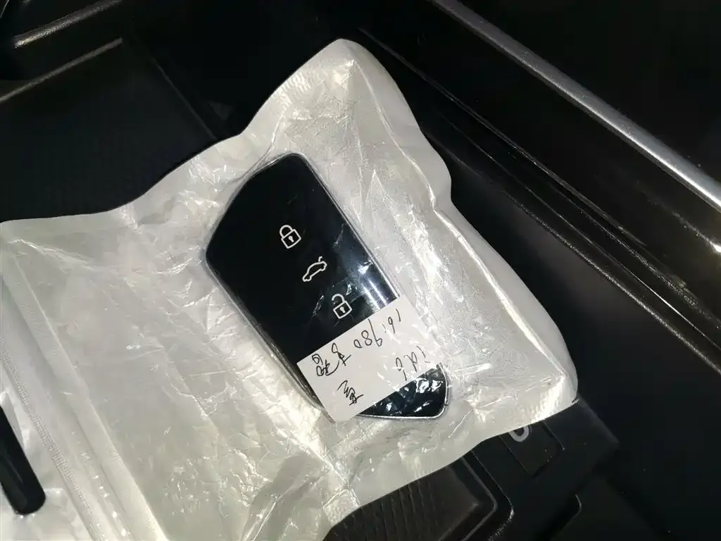 Volkswagen ID.6 Crozz 2022 из CN, фото 3