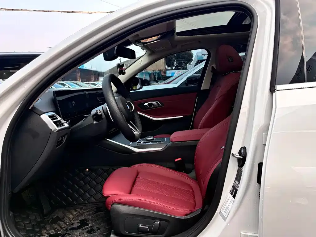 BMW 3 Series 2025 из CN, фото 3