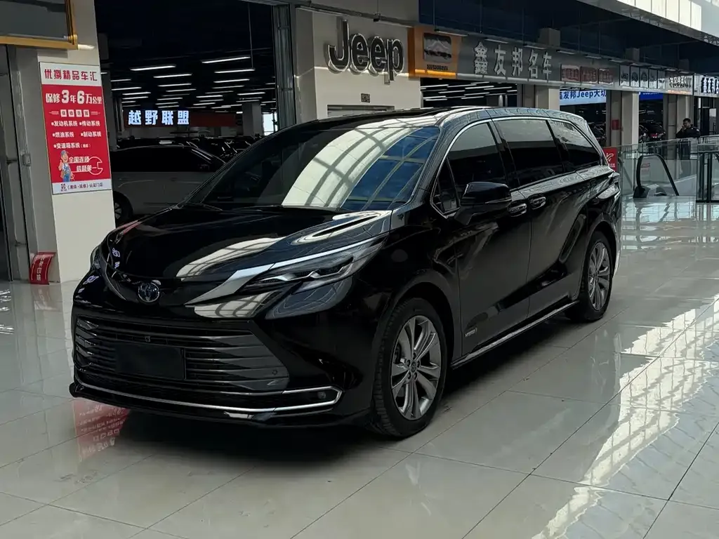 Toyota Sienna 2024 из CN, фото 1