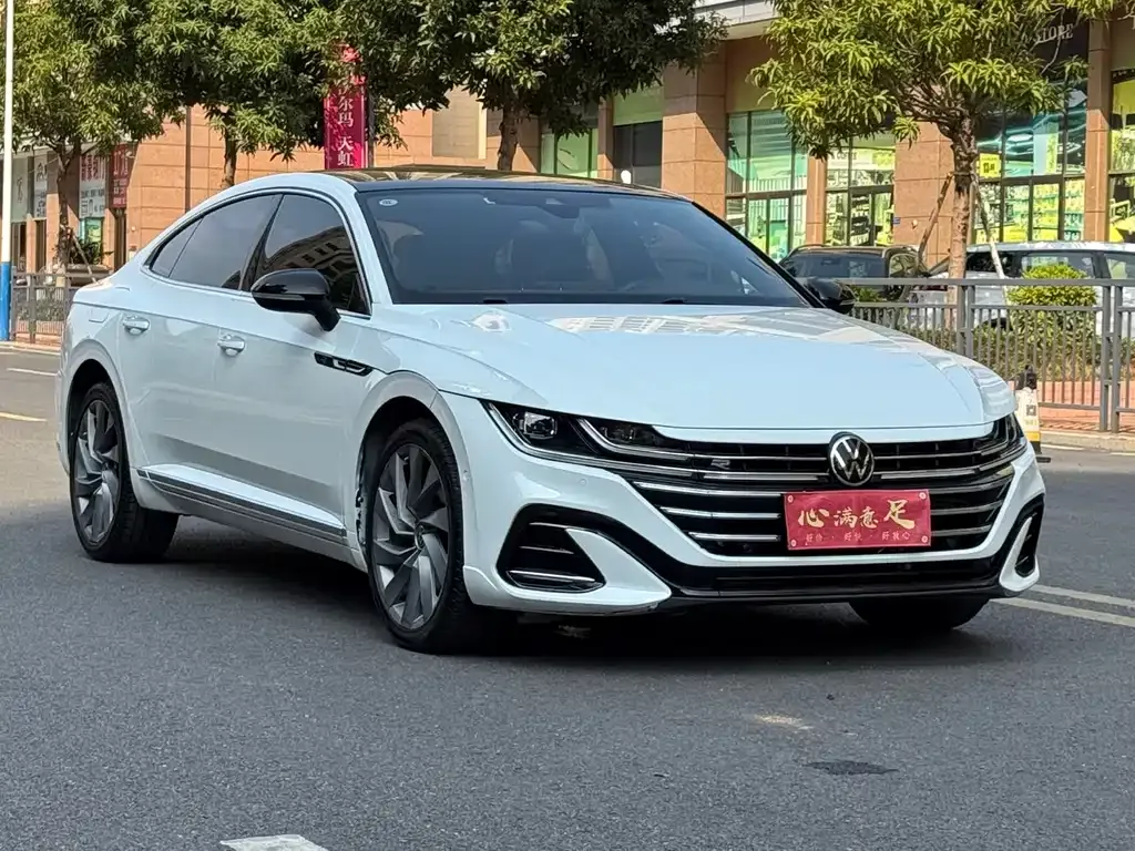 Volkswagen CC 2023 из CN, фото 8