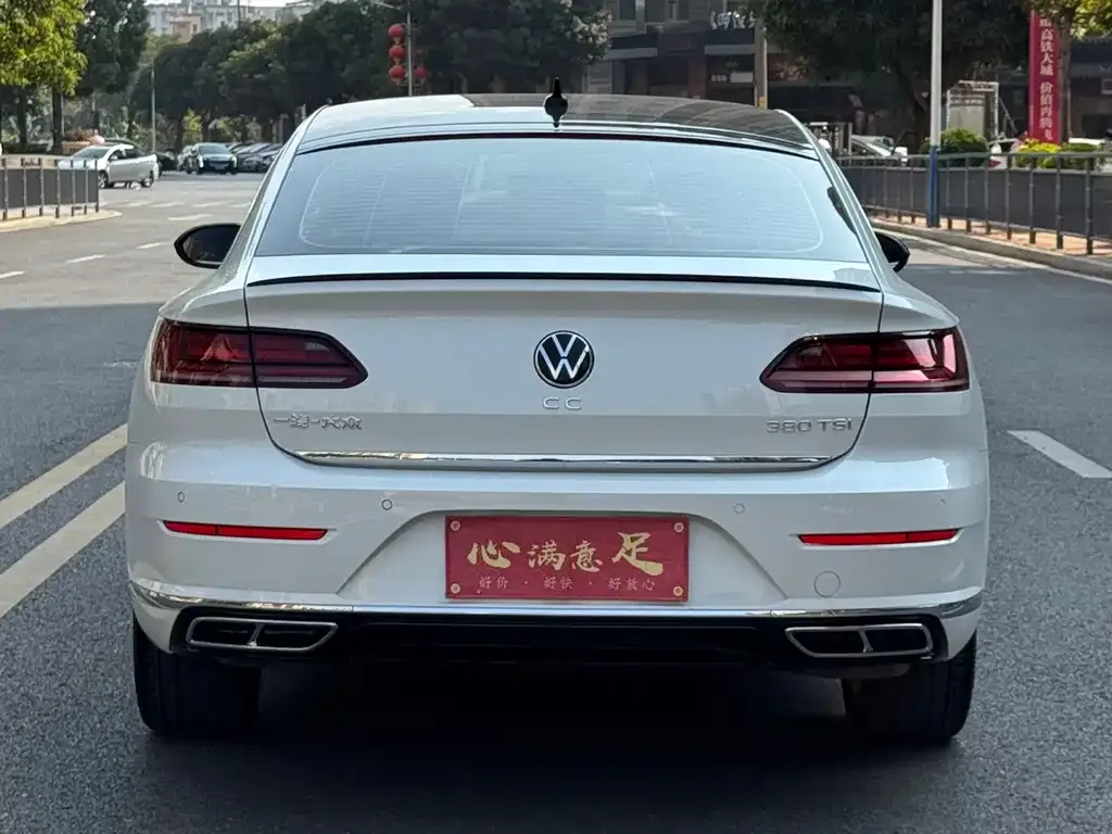 Volkswagen CC 2023 из CN, фото 3