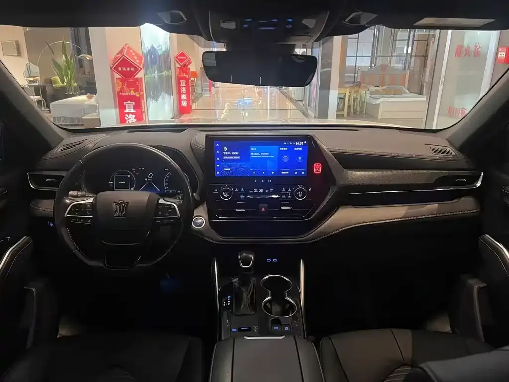 Toyota Crown Kluger 2023 из CN, фото 9