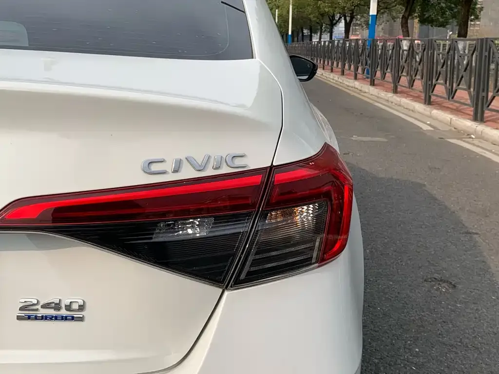 Honda Civic 2022 из CN, фото 2