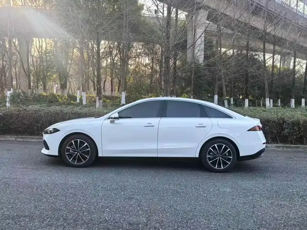 Roewe D7 2025 из CN, фото 10
