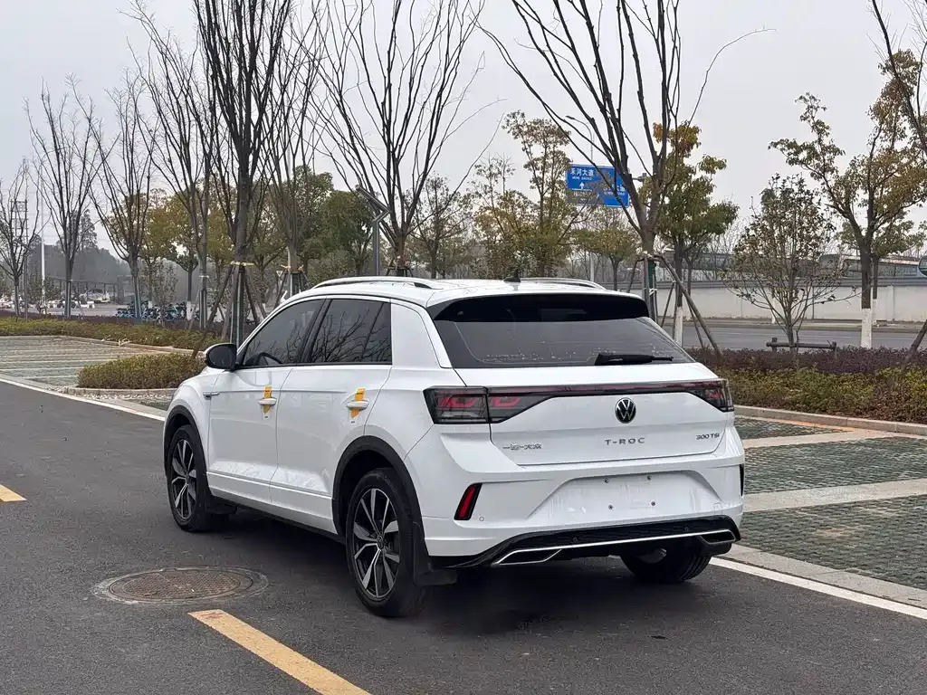 Volkswagen T-Roc 2023 из CN, фото 9