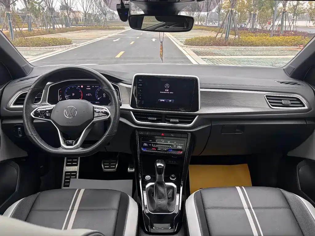 Volkswagen T-Roc 2023 из CN, фото 7