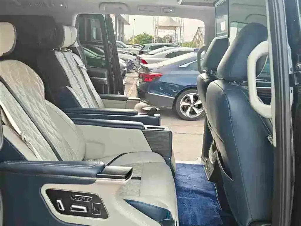 GAC Motor Trumpchi M8 — фото 2