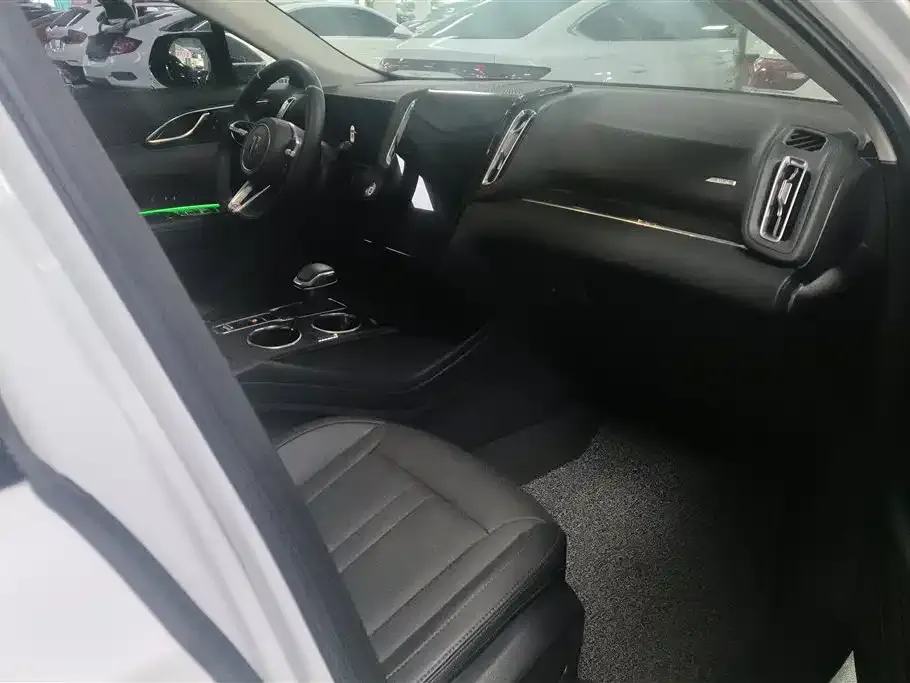 Hongqi HS3 2025 из CN, фото 3