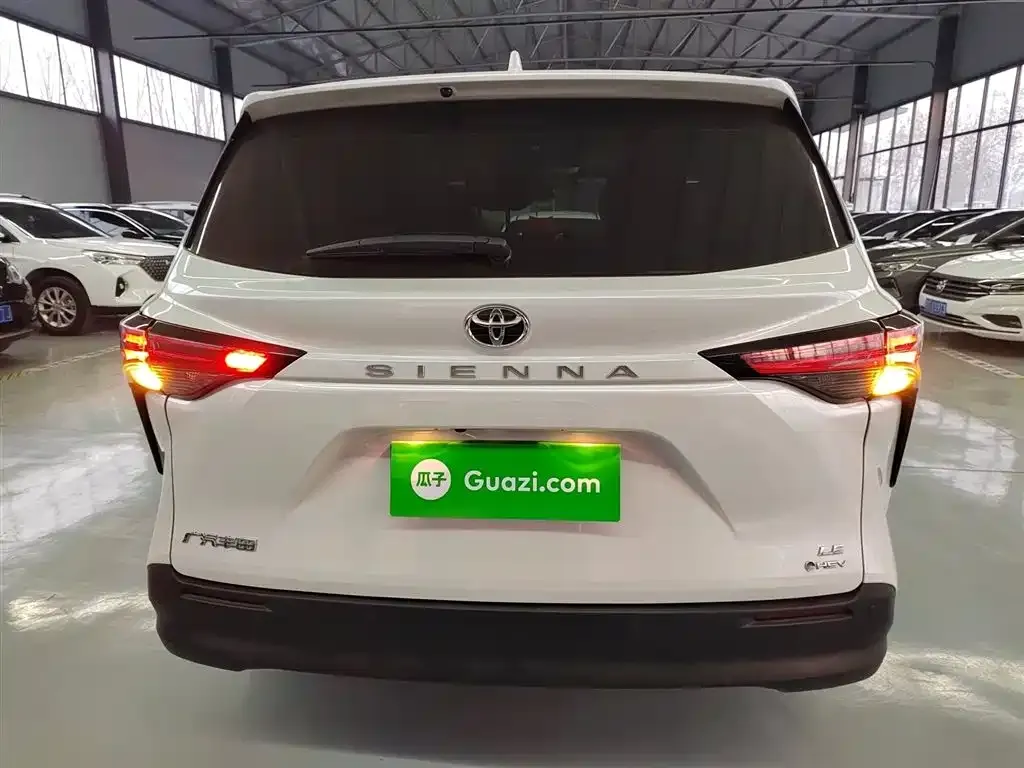 Toyota Sienna 2024 из CN, фото 9