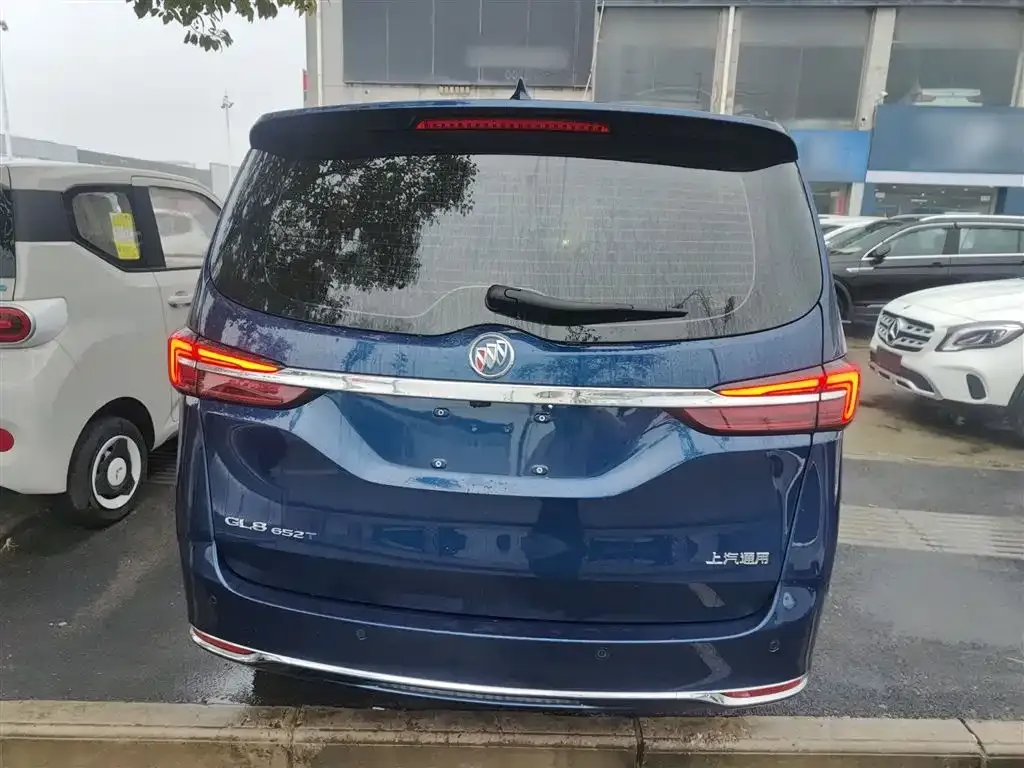 Buick GL8 2023 из CN, фото 6