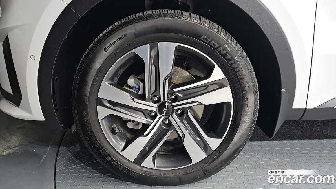 Kia Sorento — фото 8