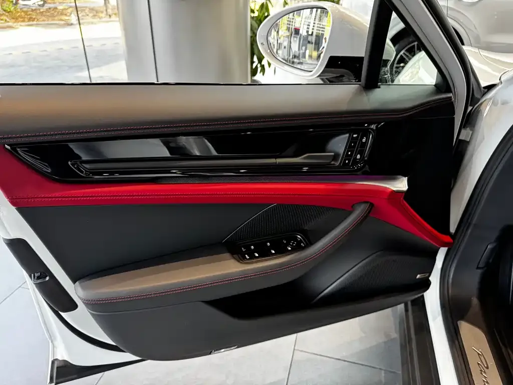 Porsche Panamera 2025 из CN, фото 3