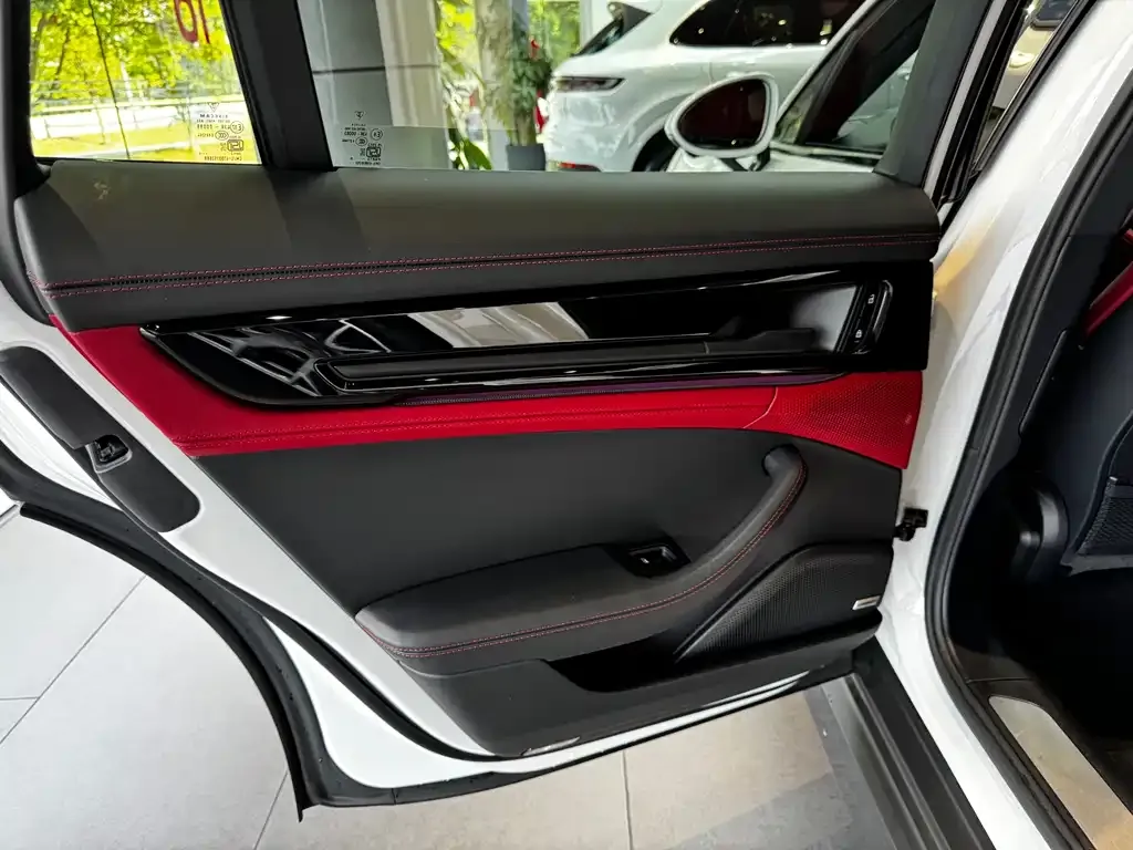 Porsche Panamera 2025 из CN, фото 4