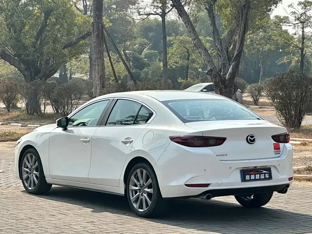 Mazda 3 Axela 2021 из CN, фото 2