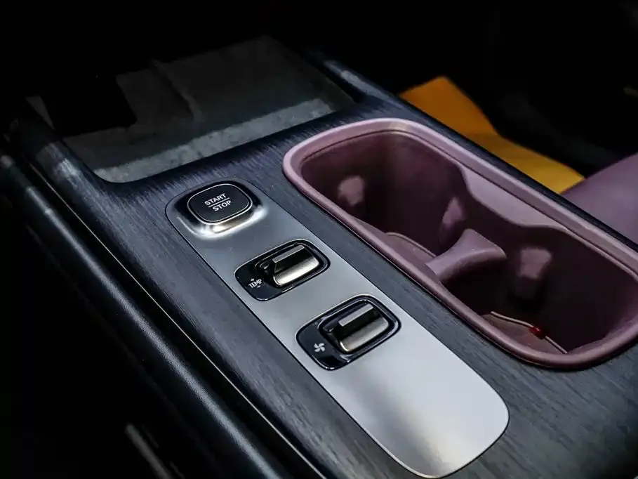 Xiaomi SU7 2025 из CN, фото 9