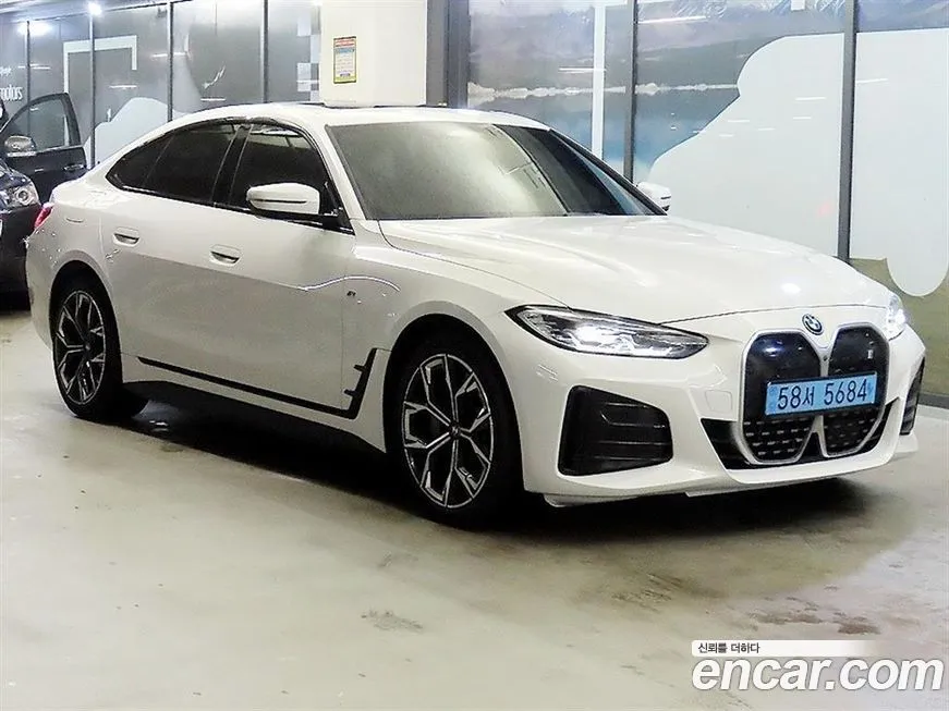 BMW i4
