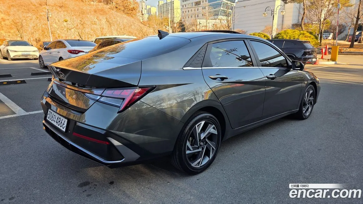 Hyundai AVANTE — фото 5