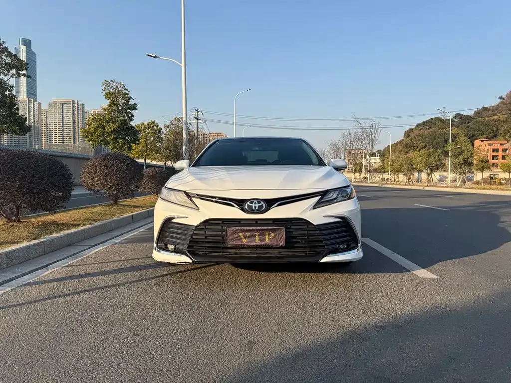Toyota Camry 2023 из CN, фото 10