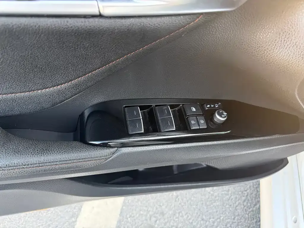 Toyota Camry 2023 из CN, фото 6
