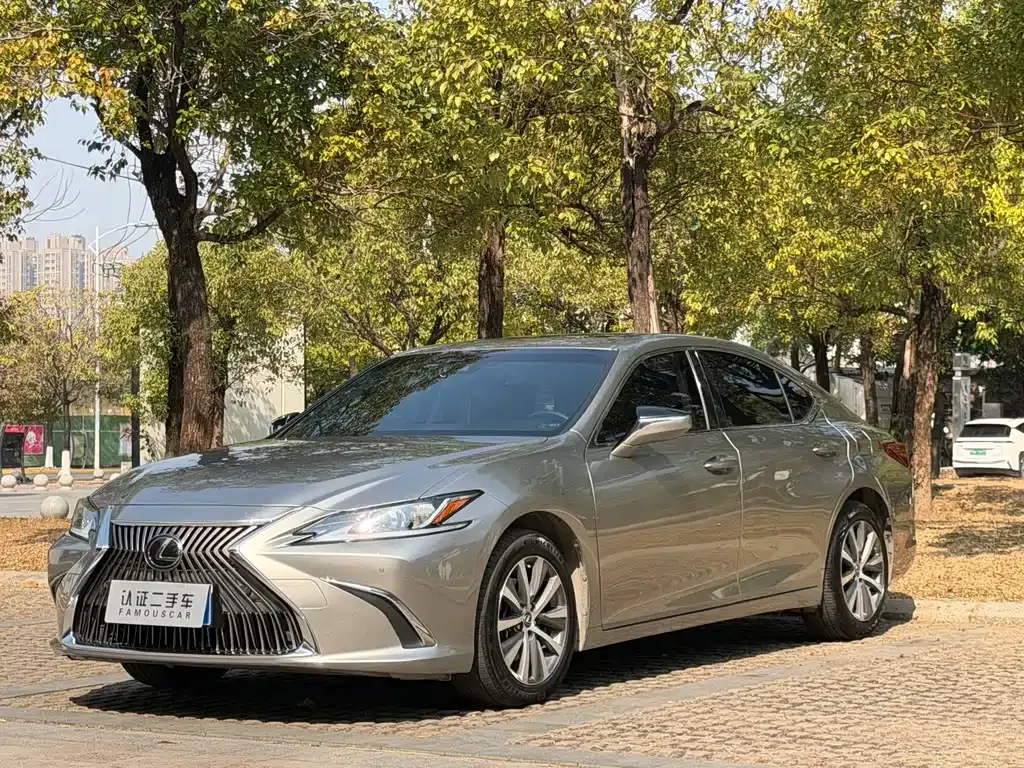 Lexus ES 2021 из CN, фото 1