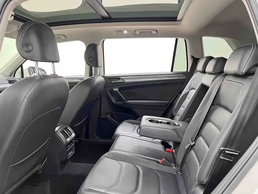Volkswagen Tiguan L 2021 из CN, фото 3