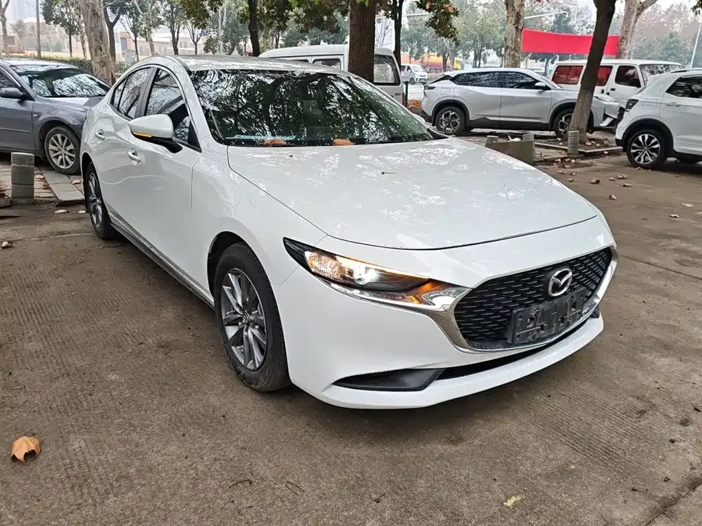 Mazda 3 Axela — фото 4