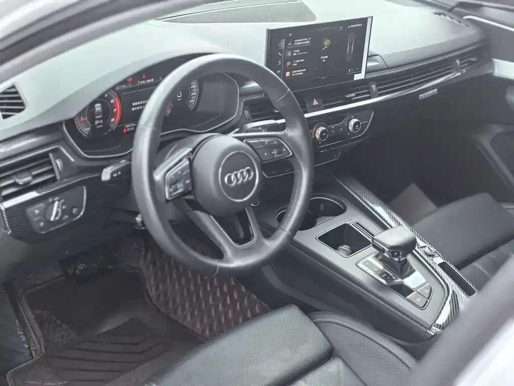 Audi A4L 2022 из CN, фото 8