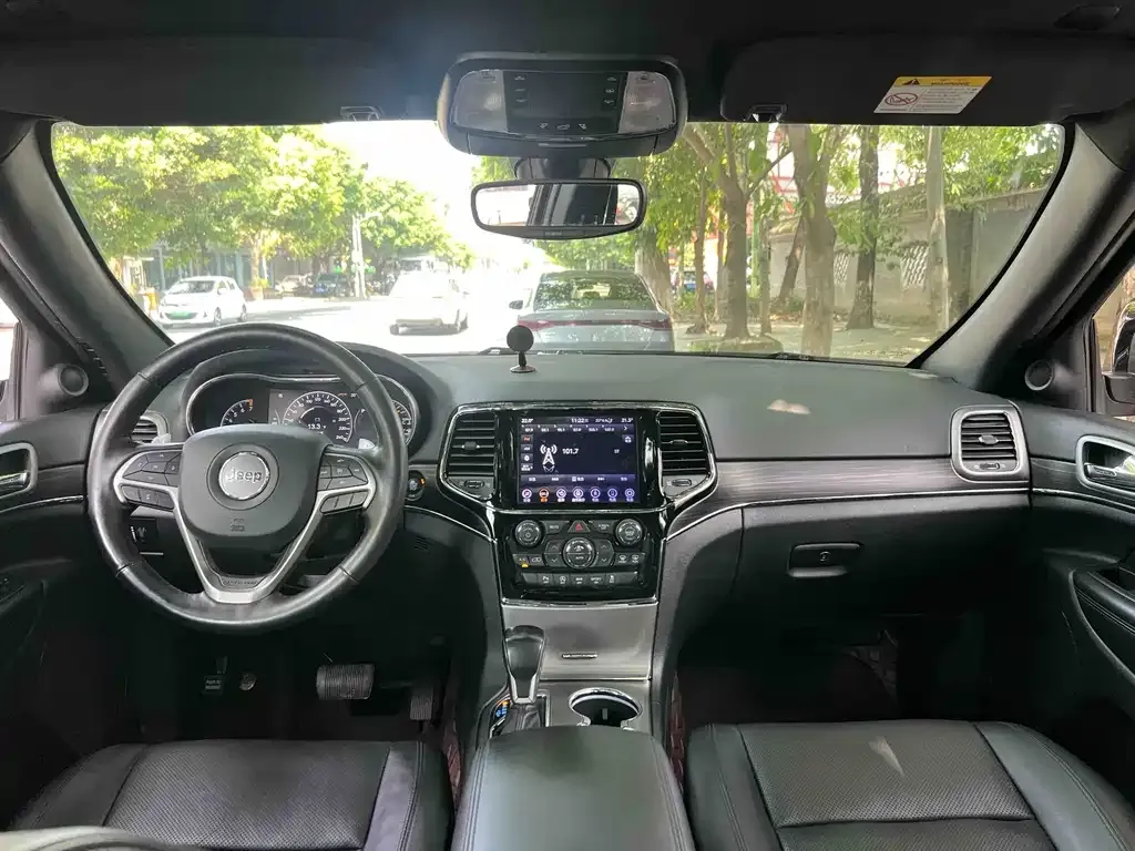 Jeep Grand Cherokee (Import) 2022 из CN, фото 2