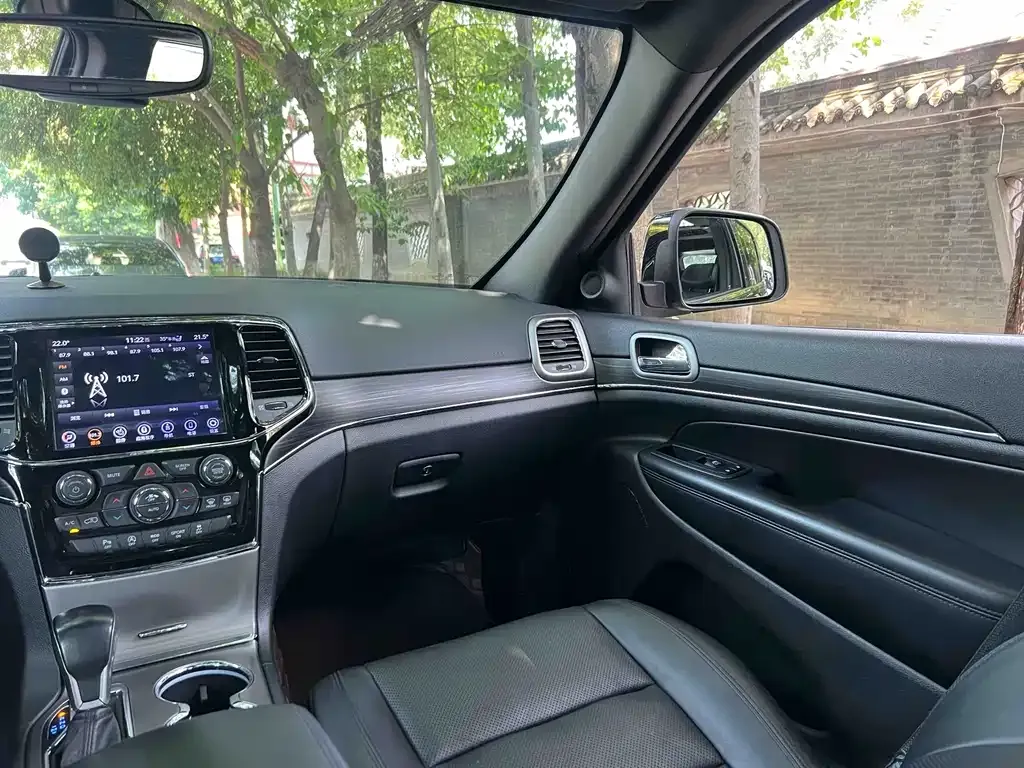 Jeep Grand Cherokee (Import) 2022 из CN, фото 4